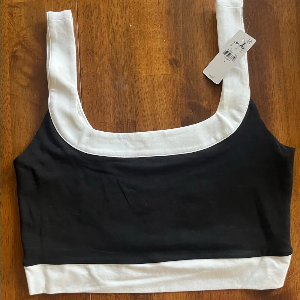 NWT Express Black and White Cropped Tank Top M - Picture 1 of 3